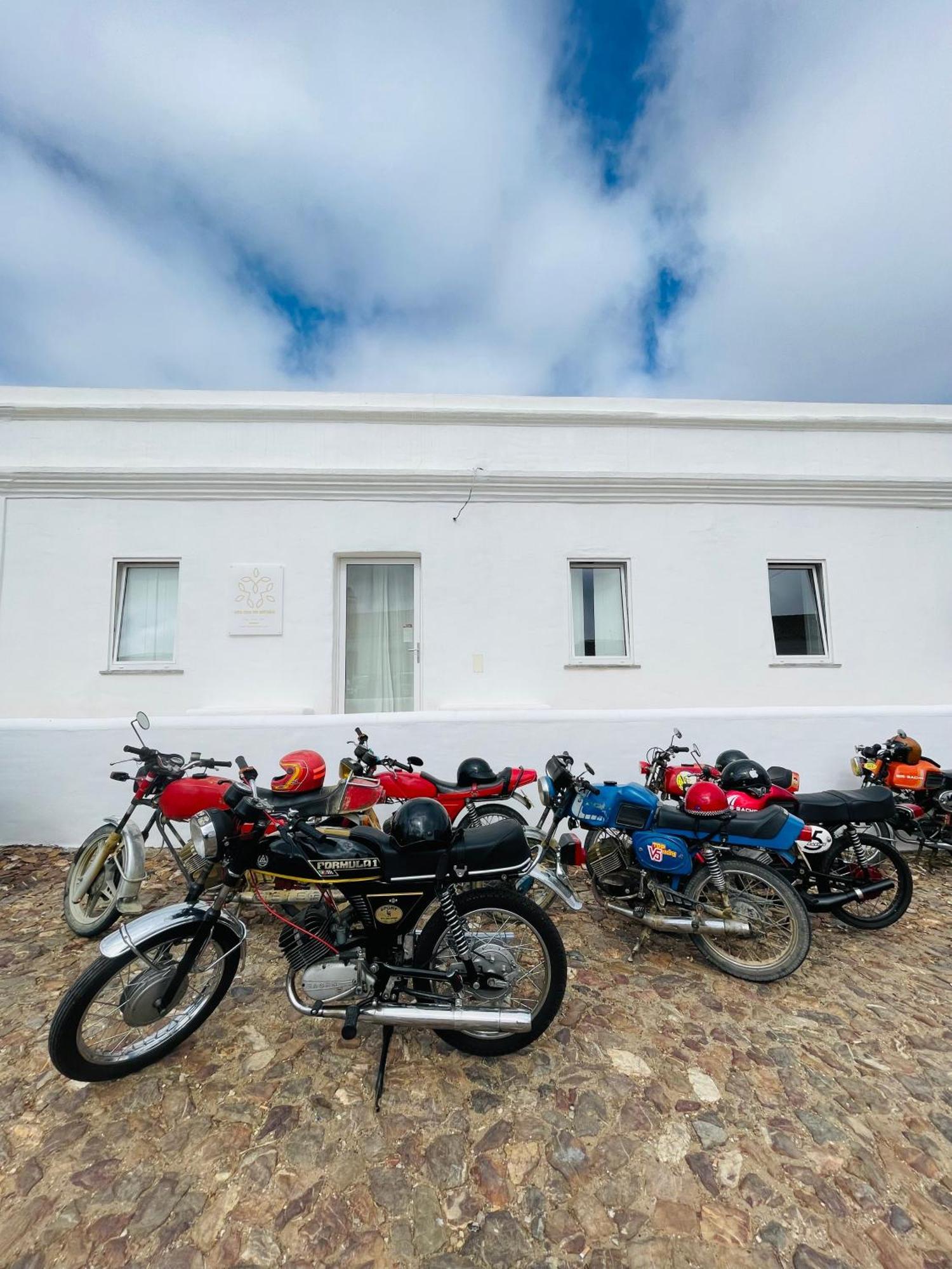 Uma Casa Em Entradas Guesthouse Bagian luar foto